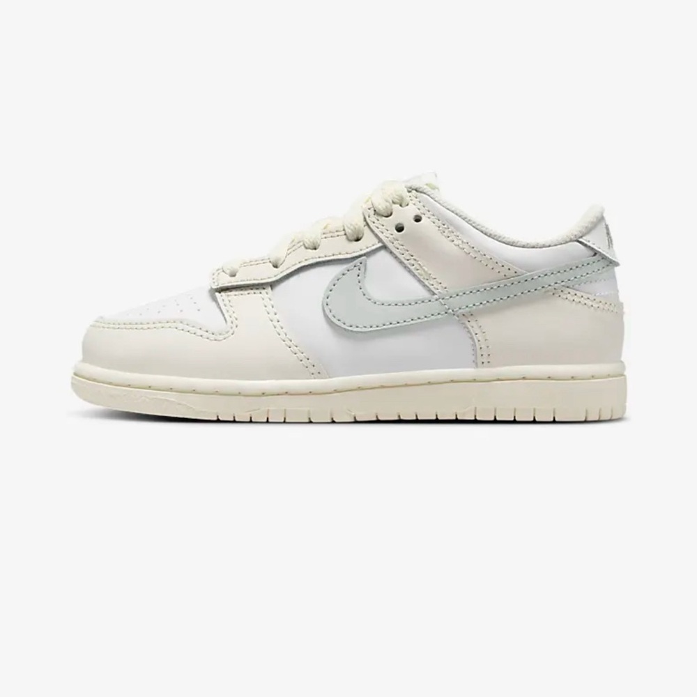 Nike dunk low 4Y